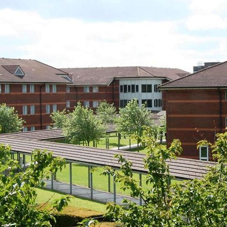 Yarnfield Park Training And Conference Centre Hotel Stone  Ngoại thất bức ảnh