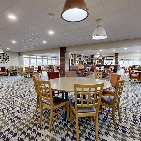 Yarnfield Park Training And Conference Centre Hotel Stone  Ngoại thất bức ảnh