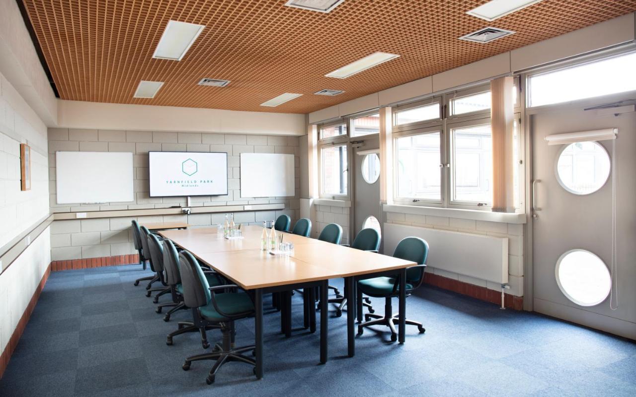 Yarnfield Park Training And Conference Centre Hotel Stone  Ngoại thất bức ảnh